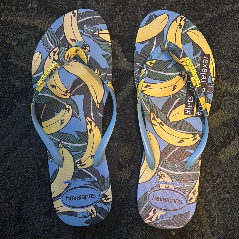 Havaianas Blue and Yellow Banana Print Sandals